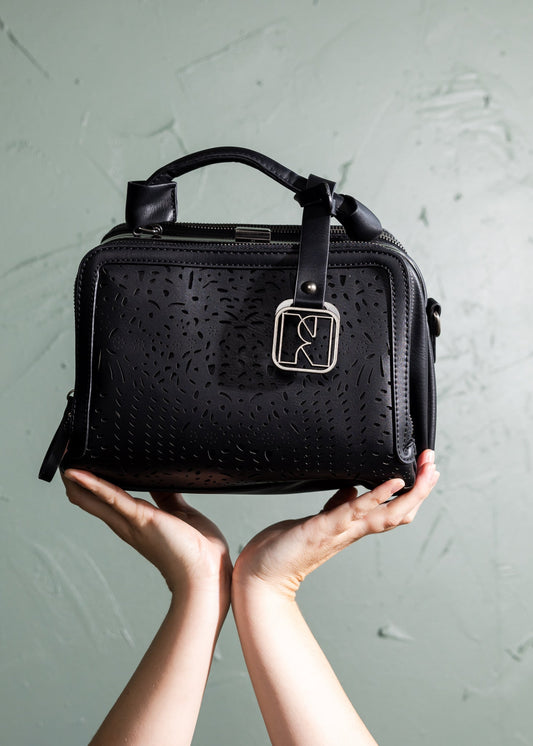 Savvy Handbag in Black